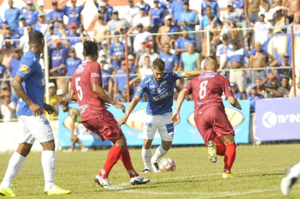 Cruzeiro abriu 2 a 1 no primeiro tempo, com gols de Raniel e Robinho; Alemo descontou para o Guarani