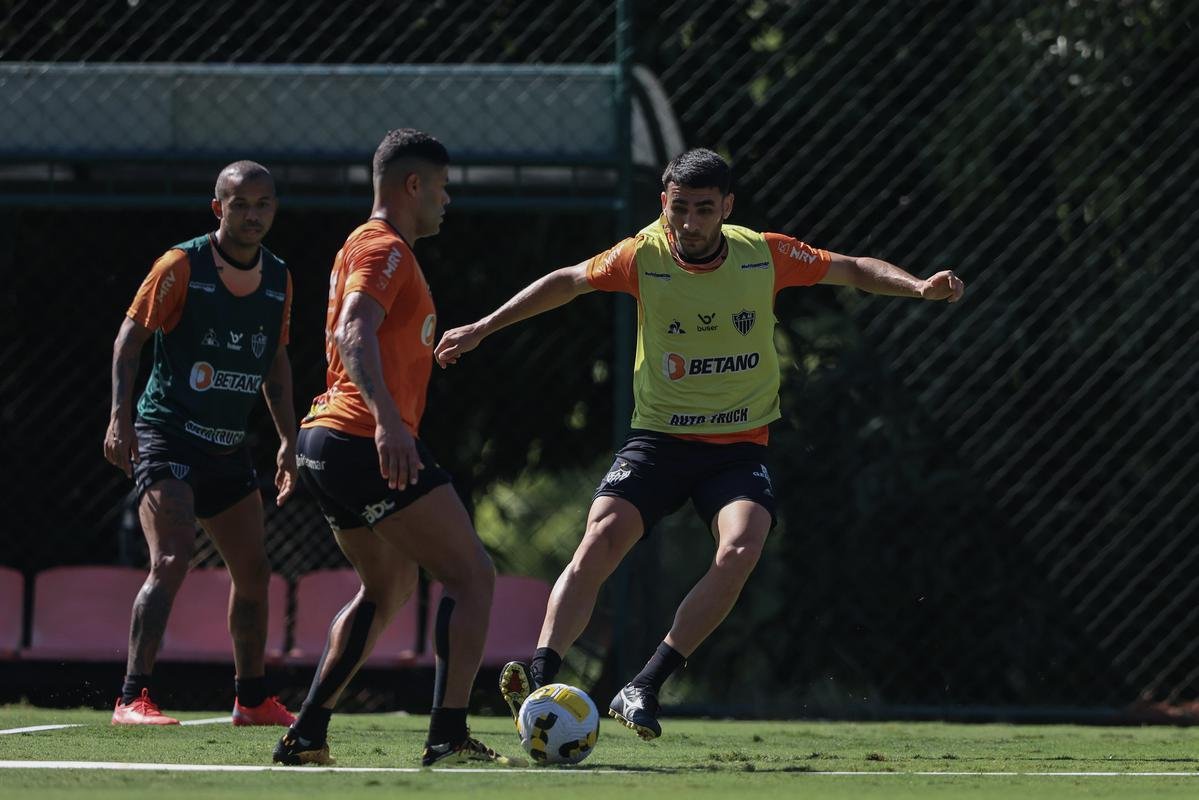 O Atltico fez um treino ttico, na manh desta quinta-feira (2), para a deciso com o Palmeiras pelo Campeonato Brasileiro.