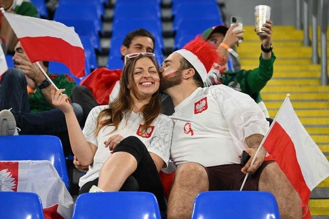 Imagens da torcida no jogo entre Mxico e Polnia pelo Grupo C da Copa do Mundo.