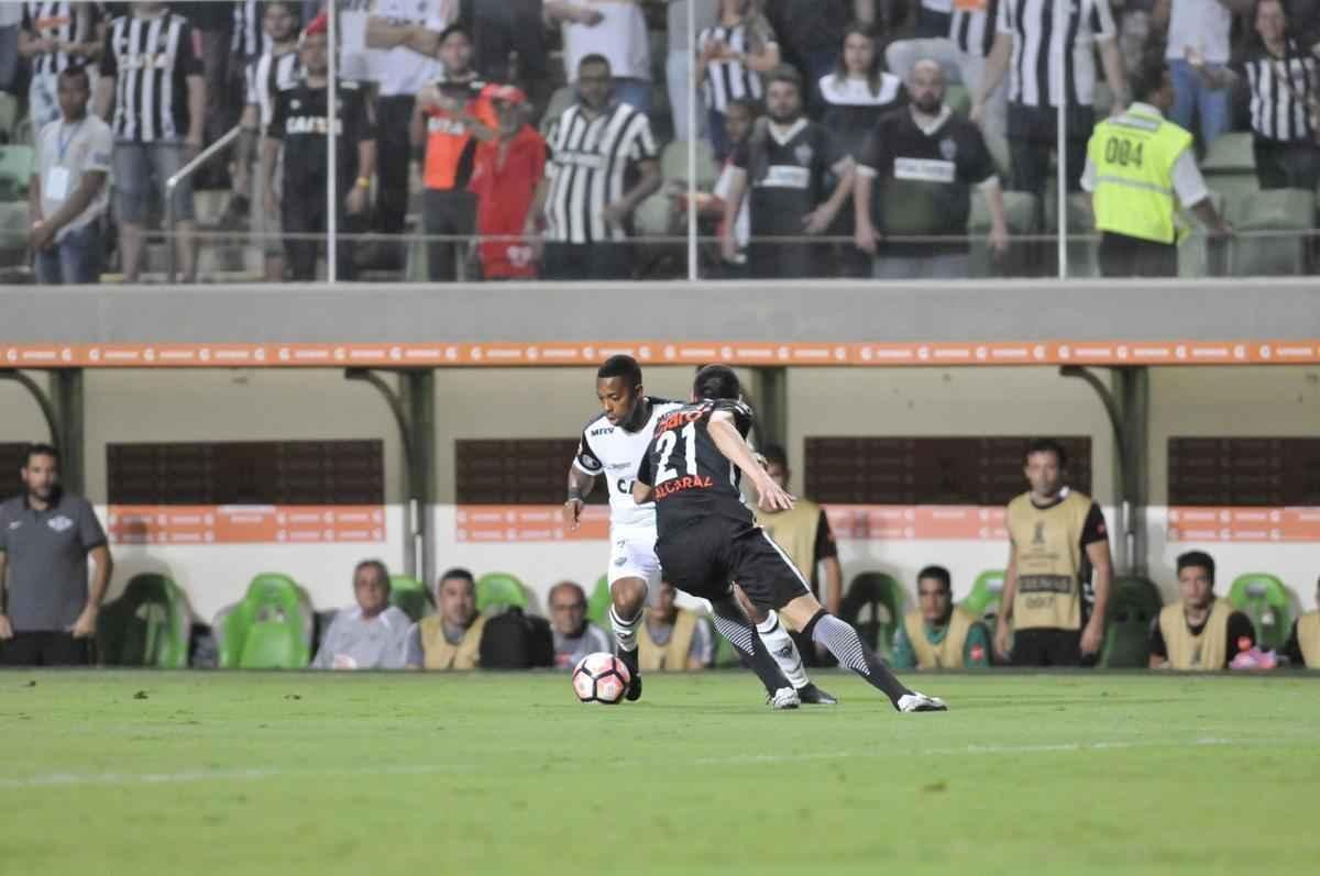 Imagens do duelo entre Atltico e Libertad-PAR, no Independncia, pela Copa Libertadores