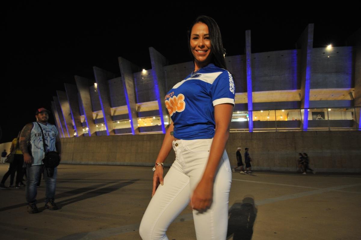 Com lanamento de uniforme e aes voltadas para o Dia Internacional da Mulher, Cruzeiro movimentou esplanada do Mineiro antes de jogo contra a URT (crdito: Juarez Rodrigues/EM D.A Press)
