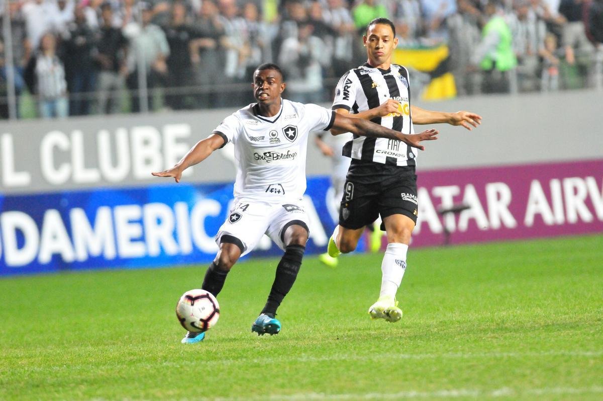 Fotos do primeiro tempo do duelo entre Atltico e Botafogo, no Independncia, pela Sul-Americana