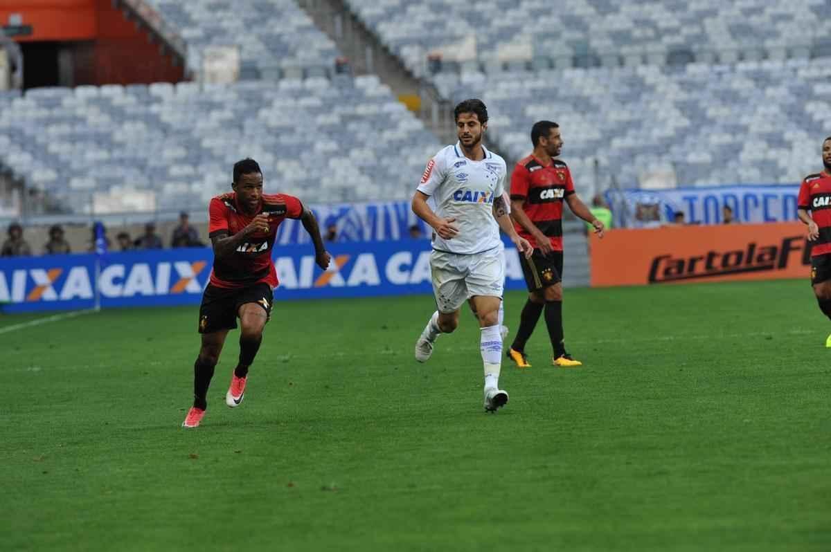 Imagens da partida entre Cruzeiro e Sport, duelo vlido pela 21 rodada da Srie A do Campeonato Brasileiro