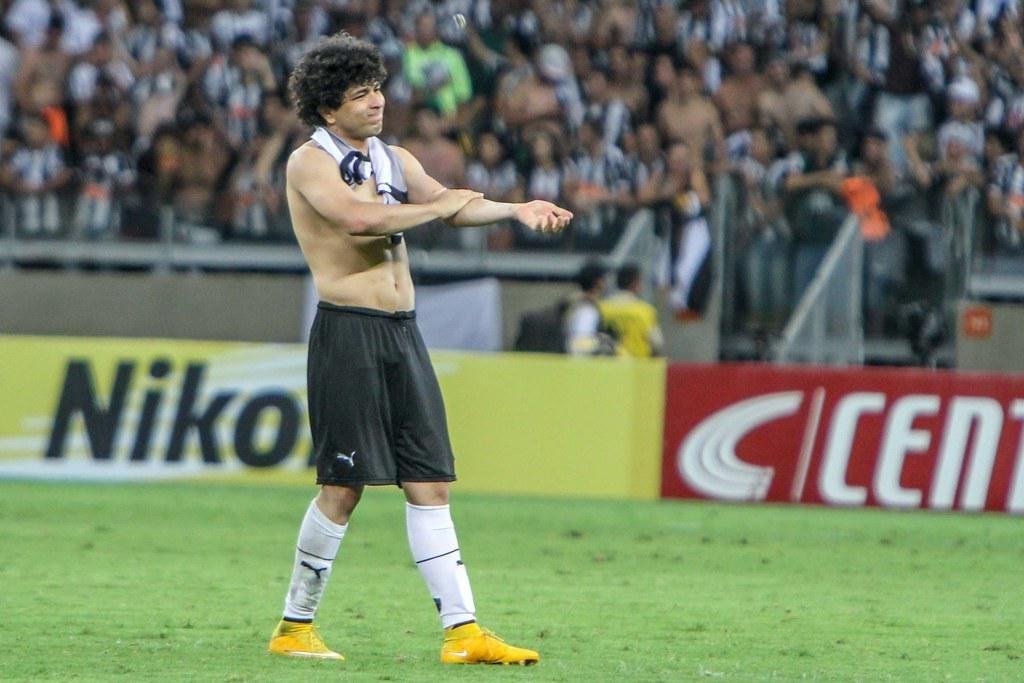 Atlético 4 x 1 Flamengo - Copa do Brasil de 2014 - O Galo precisava reverter a vantagem de dois gols obtida pelo Flamengo no primeiro jogo. O rubro-negro ainda abriu o placar no Mineirão, com Everton. Ainda no primeiro tempo, Carlos empatou. Na etapa final, o Atlético buscou o que parecia impossível e virou o jogo para 4 a 1 para garantir a vaga na decisão e, consequentemente, o título. Maicosuel, Dátolo e Luan balançaram as redes do time carioca.