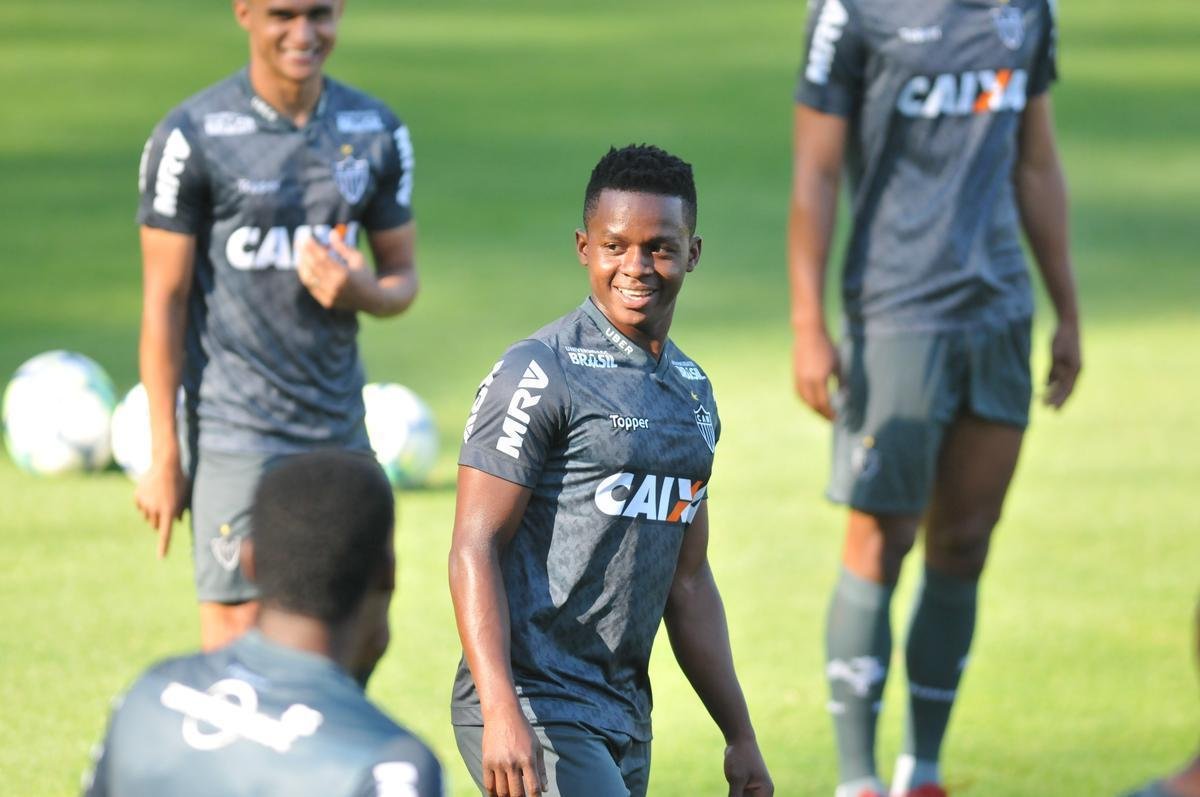 Zagueiro uruguaio Martn Rea treinou pela primeira vez com o elenco do Atltico na Cidade do Galo, j visando ao duelo de domingo, contra o Botafogo, no Rio, pelo Campeonato Brasileiro