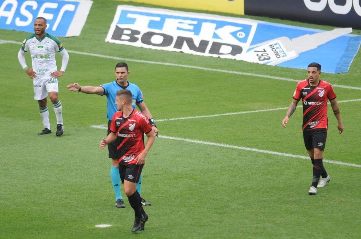 Amrica e Athletico-PR se enfrentaram no Independncia, pela 20 rodada da Srie A do Brasileiro