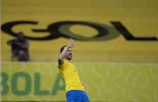 Confira imagens da vitria brasileira na Arena Pernambuco 