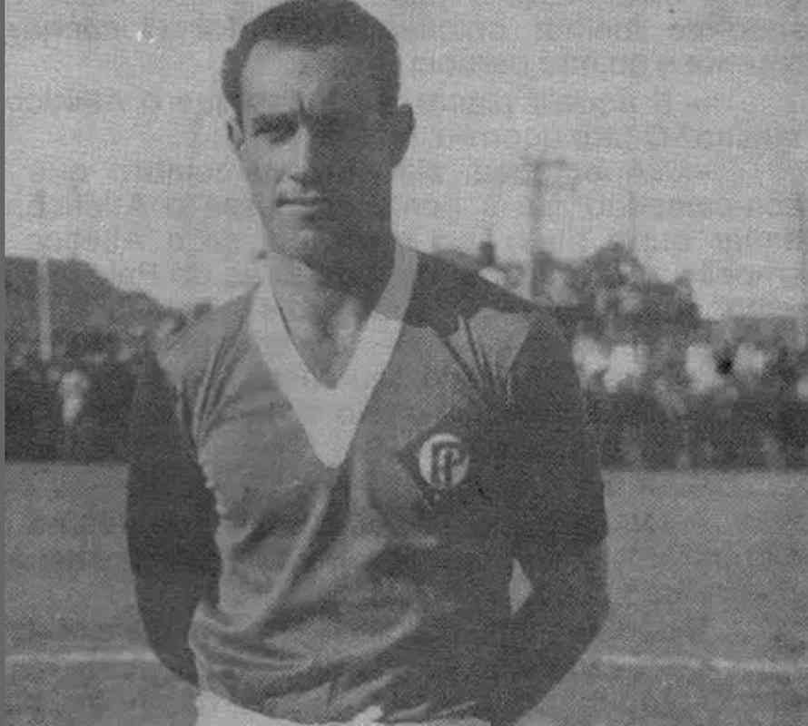 10 Nino - 9 gols (1923 e 1931; 1933 e 1938)