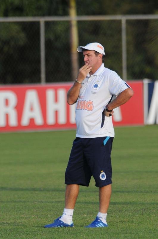 Cuca comandou o Cruzeiro entre 2010 e 2011.