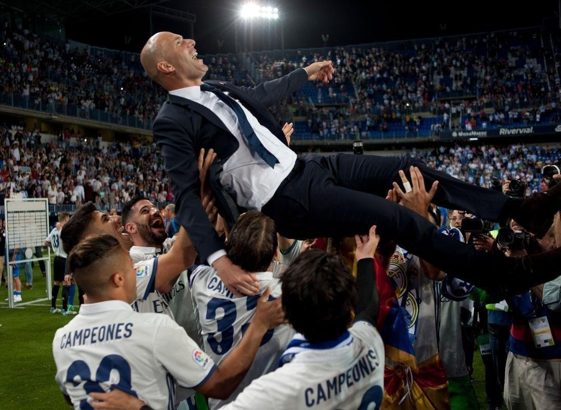 Veja imagens de Zidane como tcnico do Real Madrid