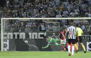 Fotos do gol de placa de Zaracho sobre o River Plate no Mineiro