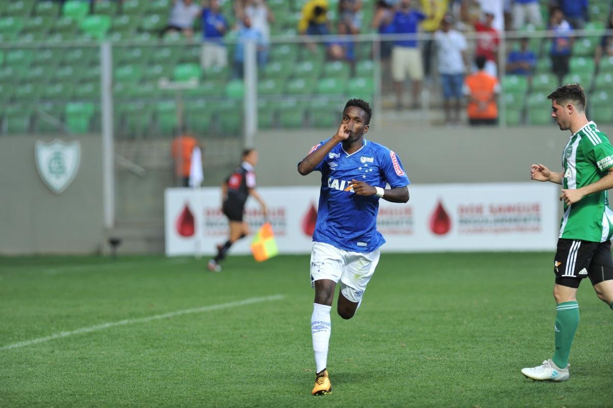 Imagens do jogo entre Cruzeiro e Coritiba, no Independncia, pela final do Campeonato Brasileiro Sub-20