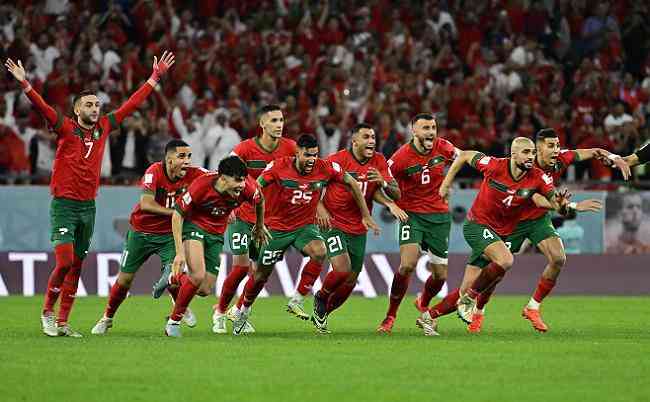 Marrocos vence Espanha e é 1ª seleção árabe a chegar nas quartas