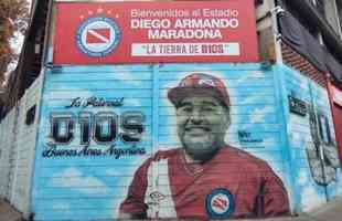 Mural no estádio Diego Armando Maradona, em Buenos Aires