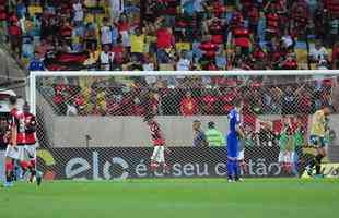 No segundo tempo, Flamengo saiu na frente, com Lucas Paquet. Aos 38, Arrascaeta empatou e fez a alegria da torcida cruzeirense no Maracan
