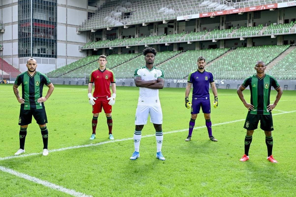 Fotos dos novos uniformes do Amrica