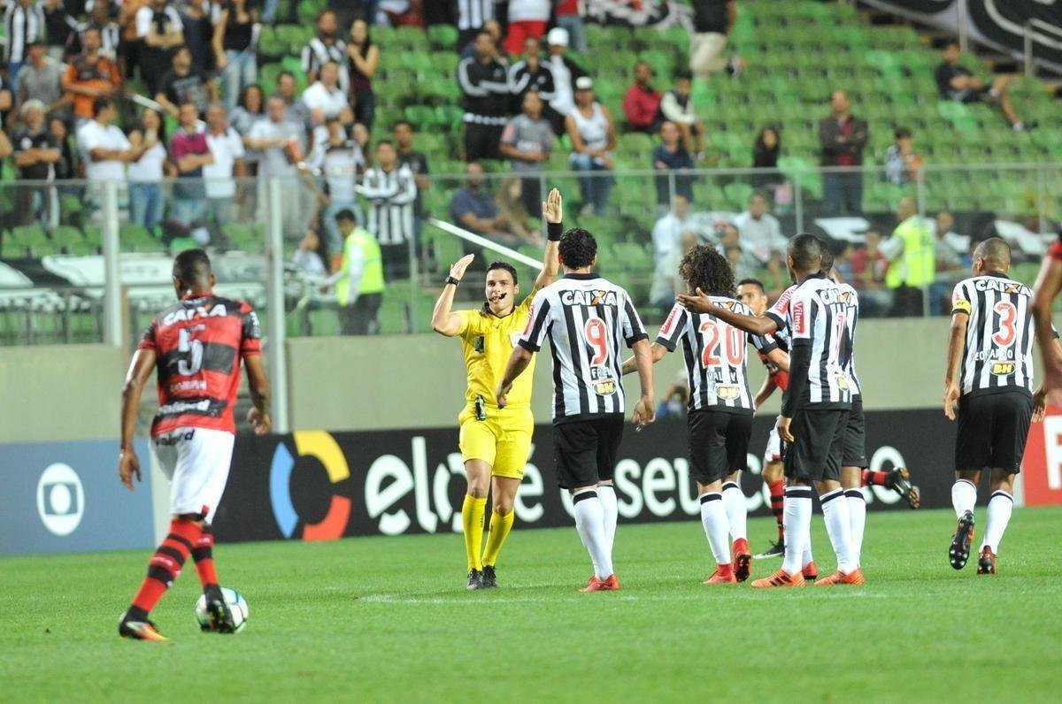 Galo recebeu o Atltico Goianiense, no Independncia, pela 33 rodada do Campeonato Brasileiro
