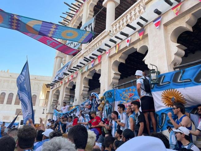Festa dos argentinos no mercado Souq Waqif, em Doha, no Catar