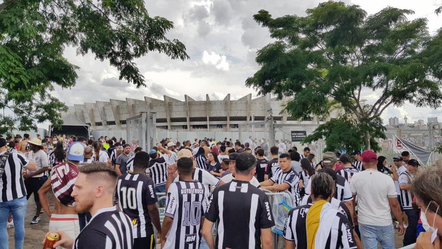Chegada da torcida do Atlético ao Mineirão para a final da Copa do Brasil, contra o Athletico-PR