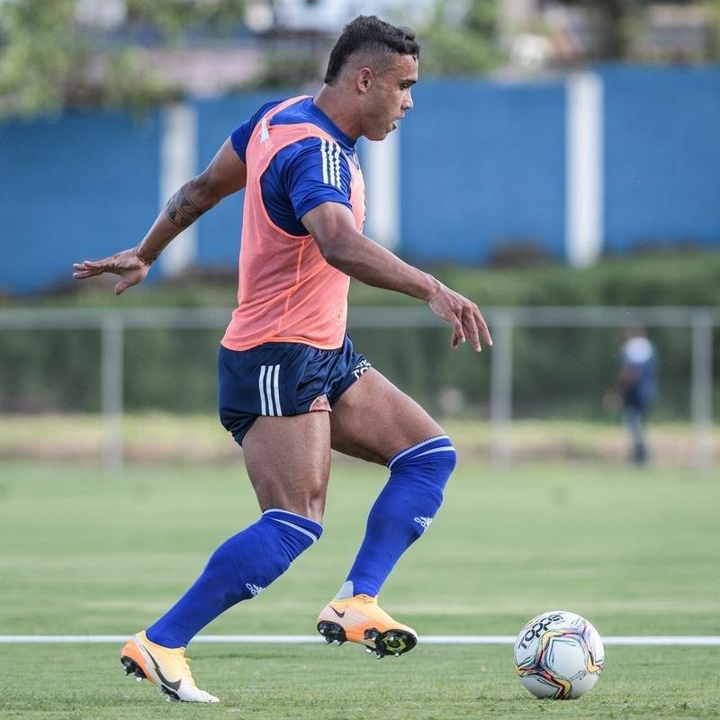 Fotos do treino do Cruzeiro desta quinta-feira, 19/11, na Toca da Raposa II