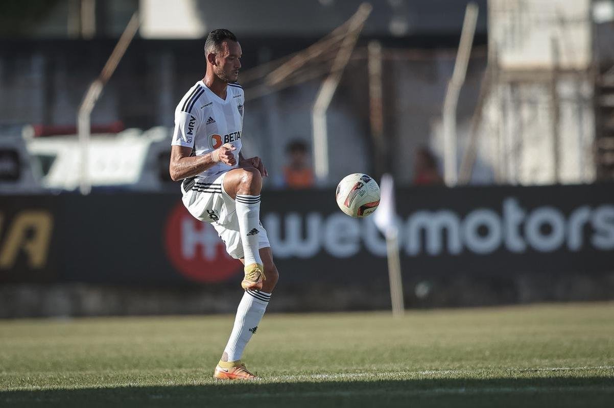 Atltico visitou o Democrata-GV neste sbado (4/3), em Governador Valadares, pela 8 rodada do Campeonato Mineiro.