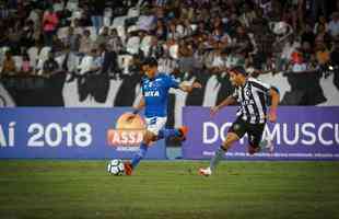Imagens do jogo entre Botafogo e Cruzeiro, no Estdio Nilton Santos, no Rio de Janeiro