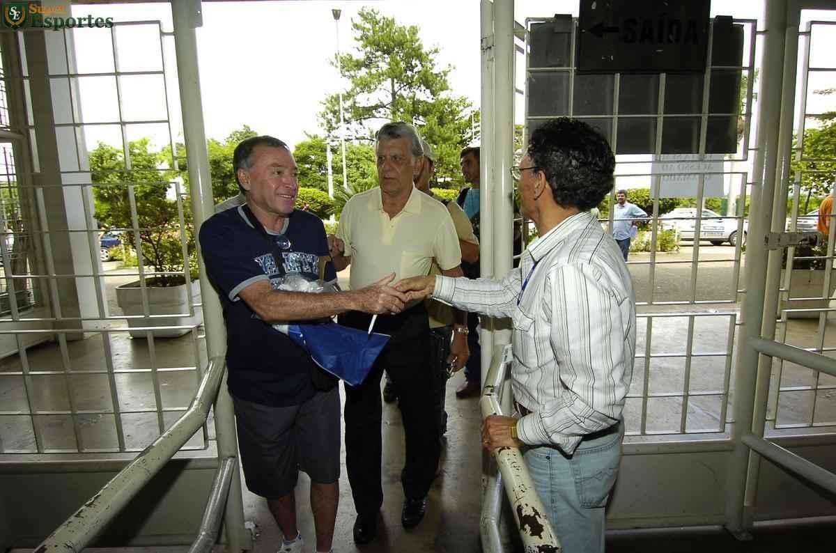 Em 2006, no aniversário de 40 anos do título da Taça Brasil de 1966, reportagem do Estado de Minas e do Superesportes reuniu no Mineirão alguns dos craques do Cruzeiro: Zé Carlos, William, Procópio, Neco, Natal, Dirceu Lopes, Evaldo e Tostão.