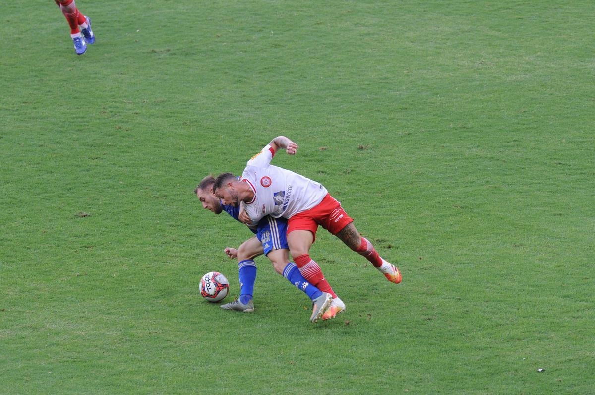 Fotos do empate por 0 a 0 entre Cruzeiro e Tombense, no Mineiro, em Belo Horizonte, pela sexta rodada do Campeonato Mineiro de 2021. Goleiro cruzeirense Fbio pegou um pnalti cobrado por Paulinho Dias e evitou o revs.