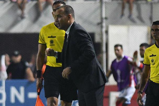 Galo foi batido pelo Unión em Santa Fé, na Argentina