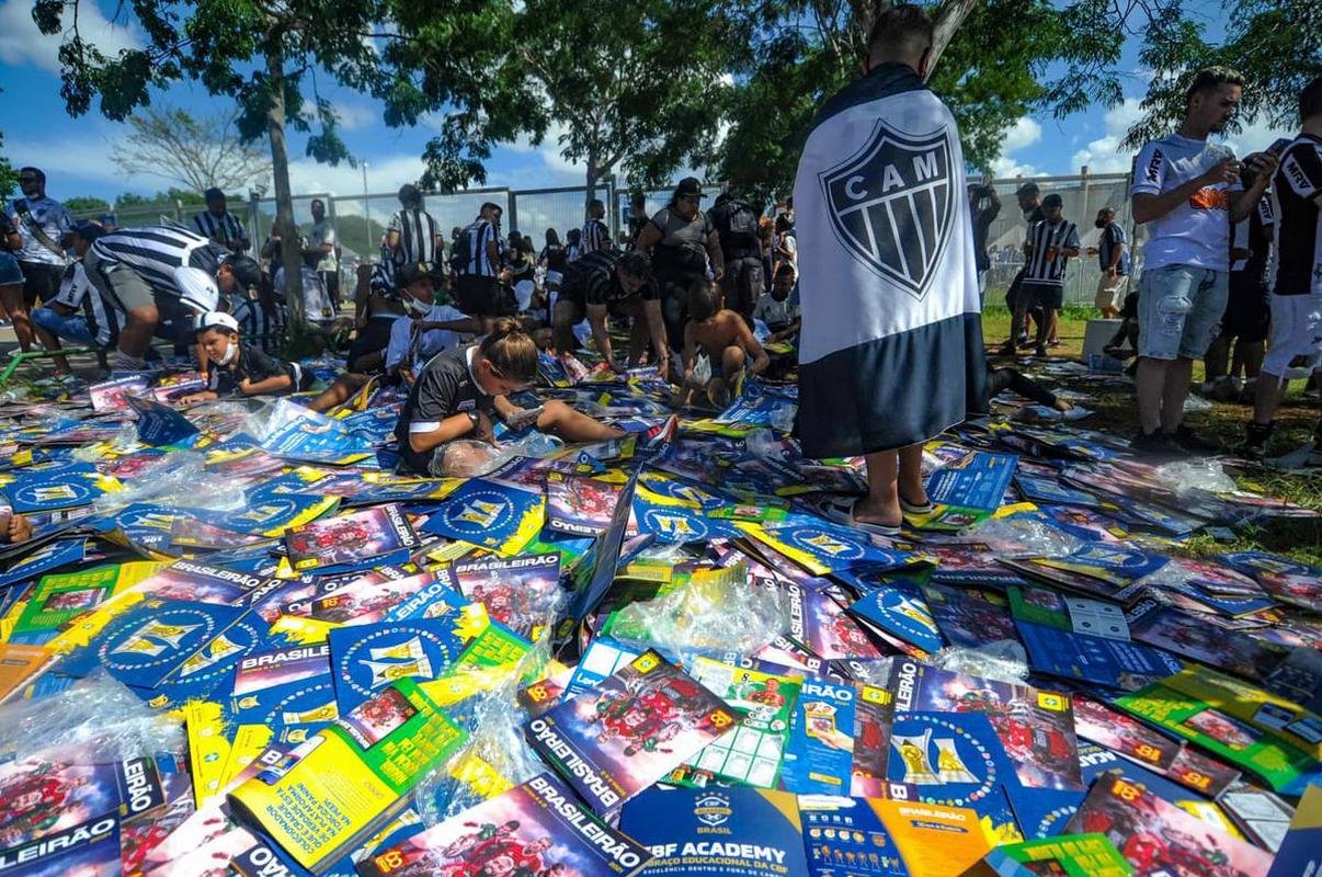 Torcida do Atltico chegou animada ao Mineiro para o jogo da taa, contra o RB Bragantino. Dia de festejar com o time o ttulo do Campeonato Brasileiro de 2021