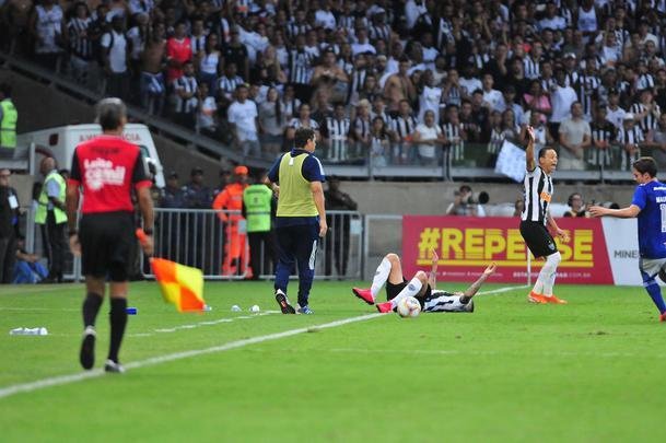 Imagens do clssico mineiro entre Atltico e Cruzeiro 