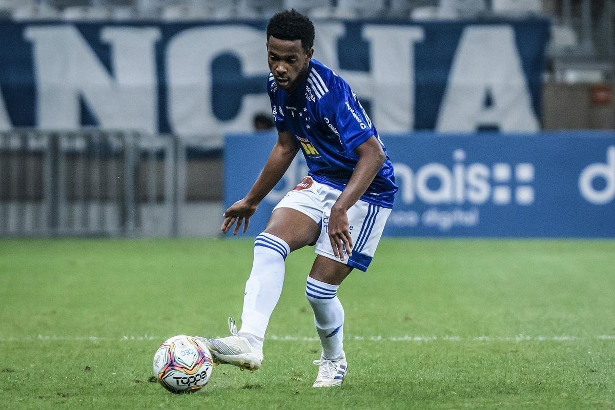 Rafael Luiz (lateral-direito)