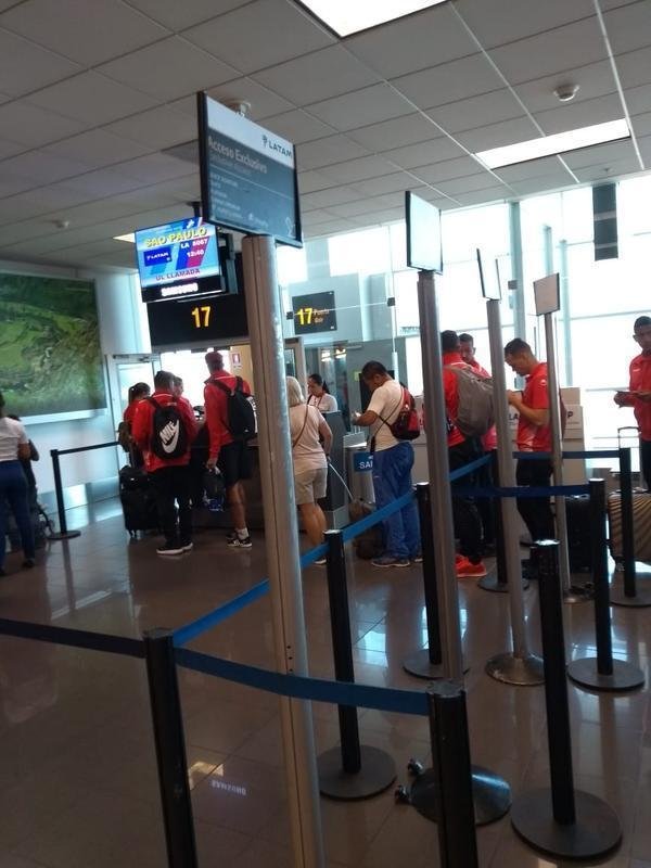 Fotos da delegao do Deportivo Lara na viagem at Belo Horizonte