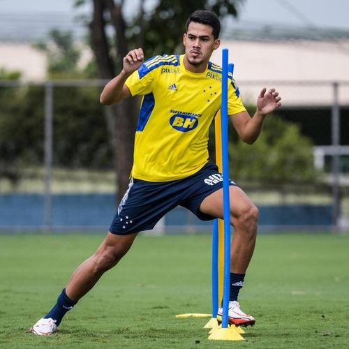 26- Oliveira (zagueiro)
