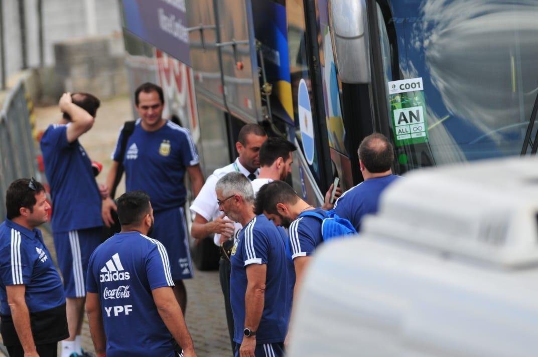 Jogadores deixam Independência após treino