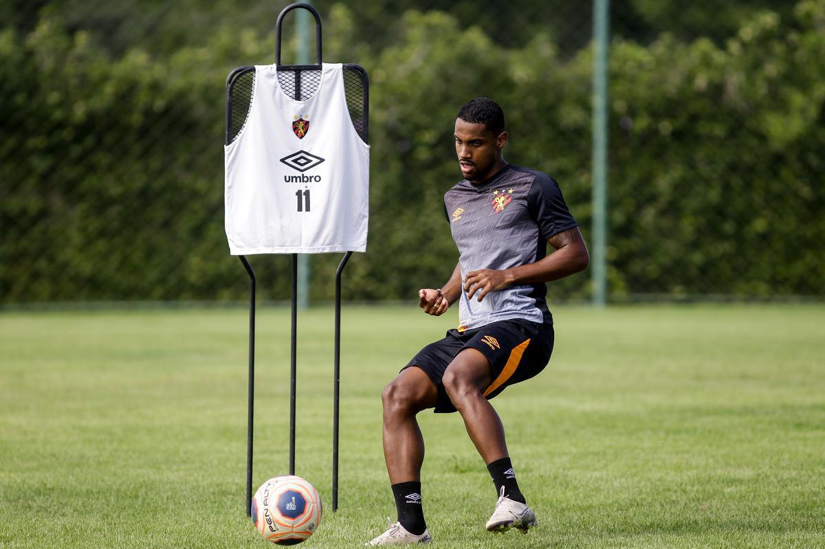 Nesta quinta-feira, sob o comando do treinador Daniel Paulista, Sport realizou primeiro trabalho ttico aps retorno s atividades