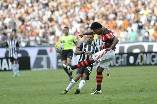 Fotos do jogo entre Atltico e Flamengo no Mineiro