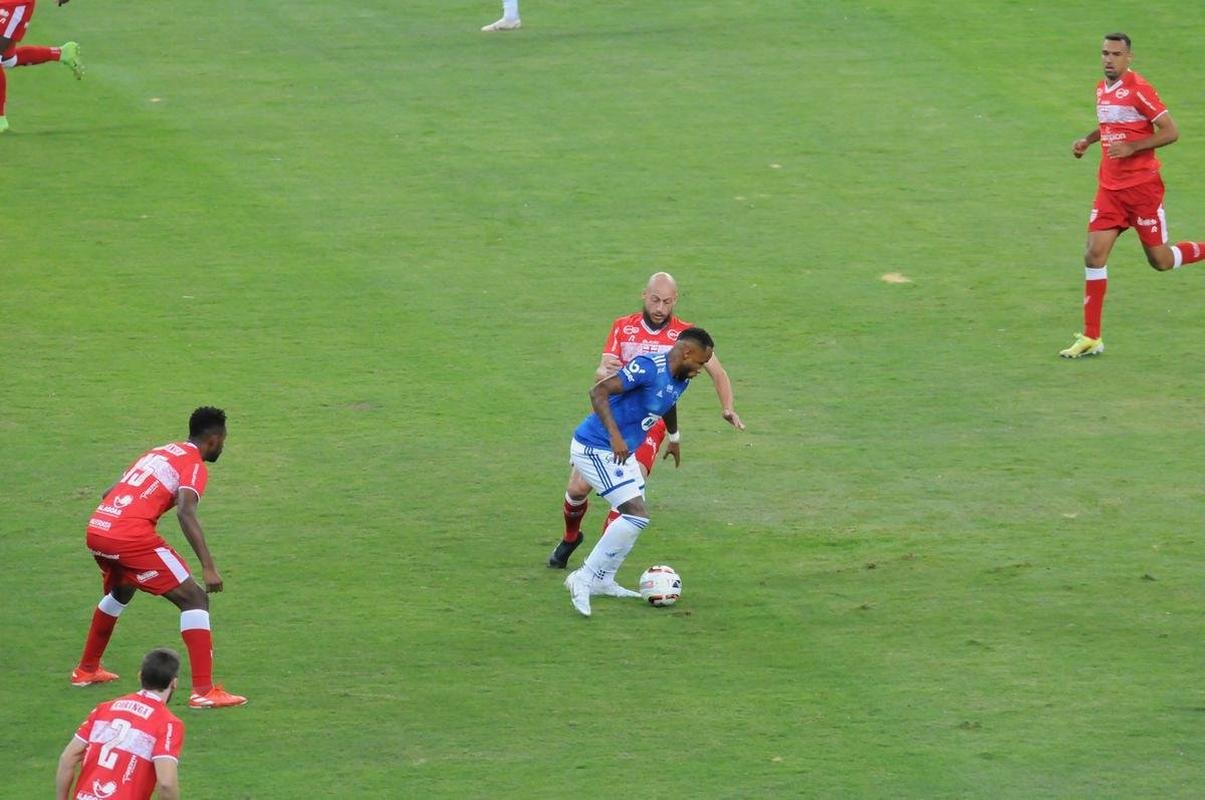 Fotos do jogo entre Cruzeiro e CRB, no Mineiro, em Belo Horizonte, pela 11 rodada da Srie B do Brasileiro