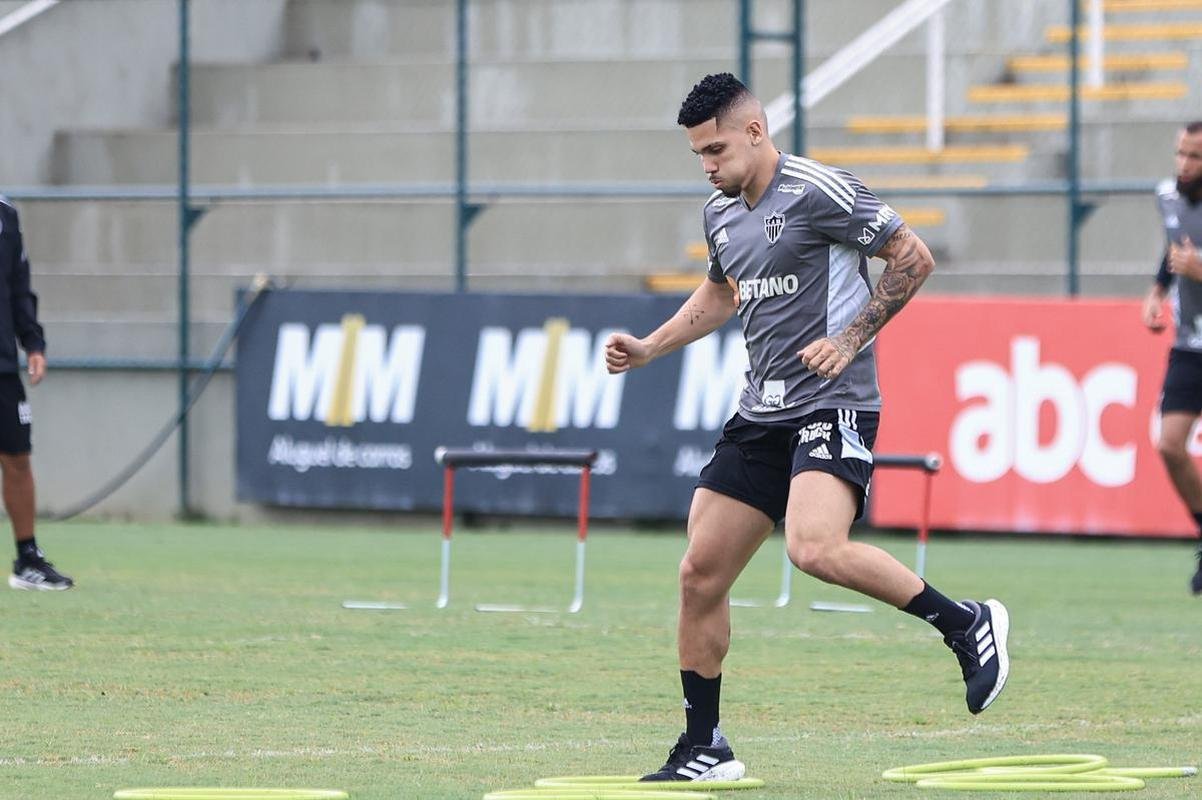 Veja fotos do primeiro dia de pr-temporada do Atltico