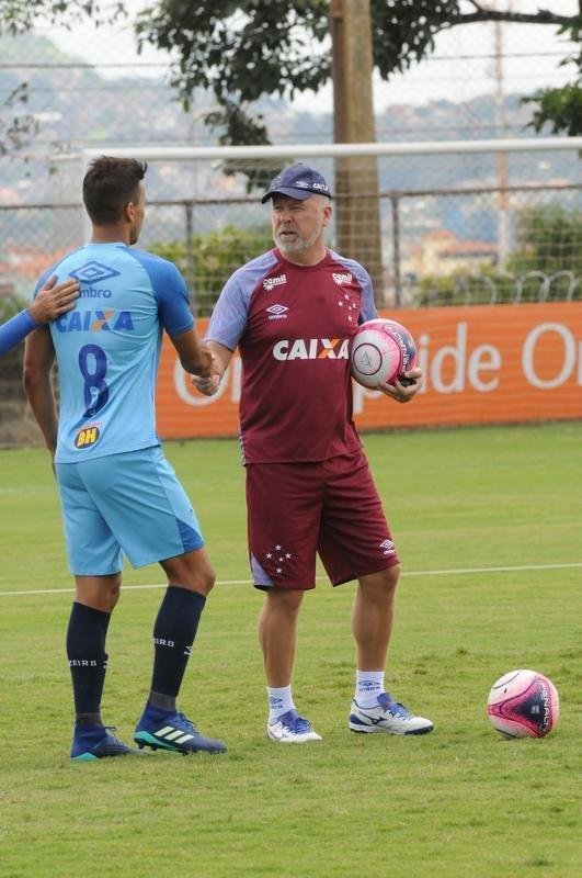 Galeria de fotos do treino do Cruzeiro nesta quarta-feira, na Toca da Raposa II (Paulo Filgueiras/EM D.A Press)