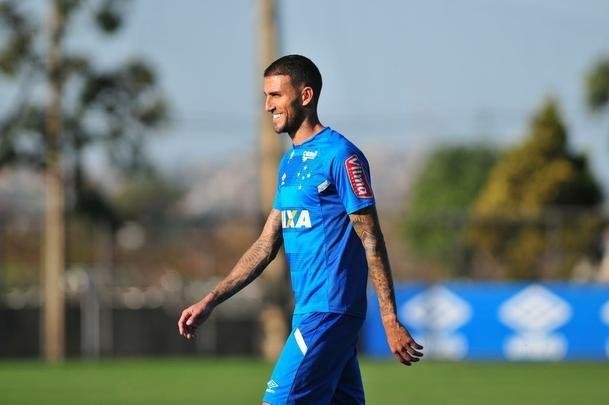 Imagens do treino do Cruzeiro desta quinta-feira, na Toca da Raposa II (Alexandre Guzanshe/EM D.A Press)