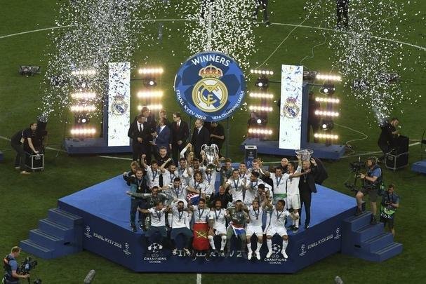 Festa do Real Madrid com a conquista da 13 Liga dos Campees, a terceira de forma seguida