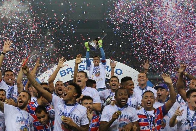 2018 - Fortaleza (37 pontos ao fim do 1 turno) subiu e foi campeo