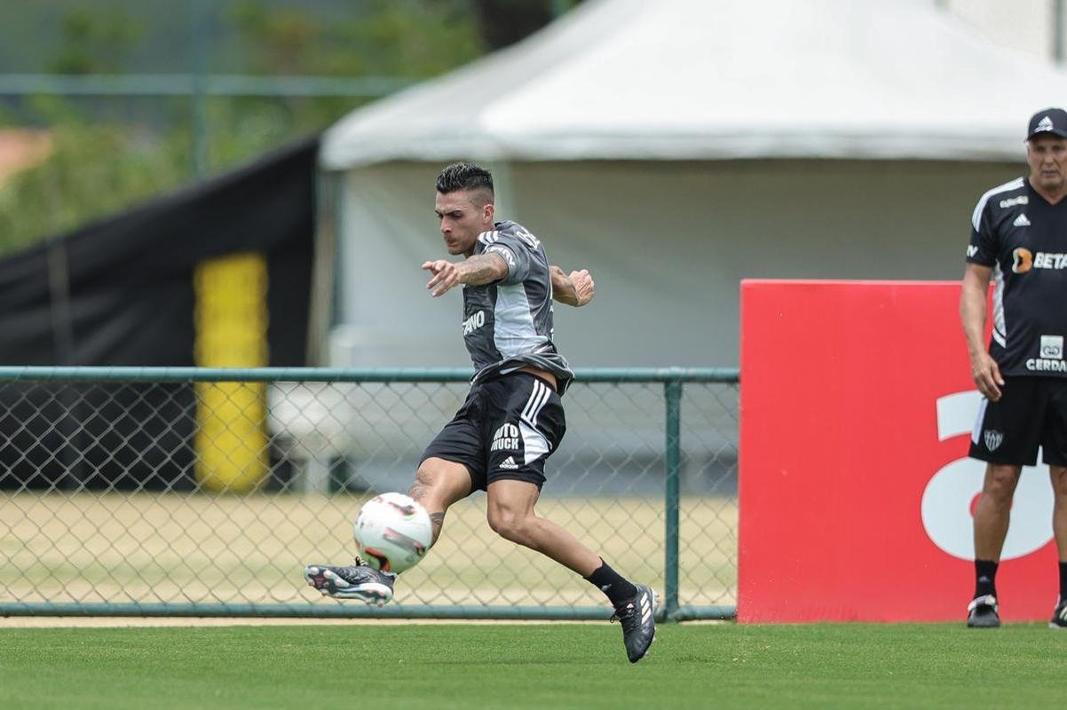 Atltico teve um dia de folga aps o empate com o Cruzeiro no clssico. Elenco de Coudet retomou atividades na Cidade do Galo na tarde desta quarta-feira (15/2).