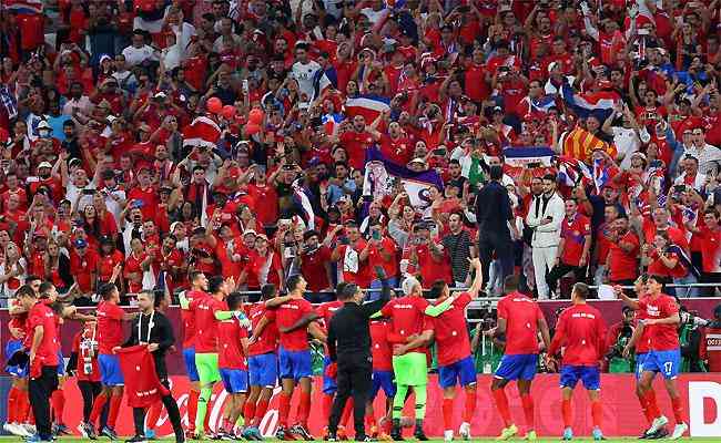 Costa Rica comemora com a torcida a classificação para Copa do Mundo 