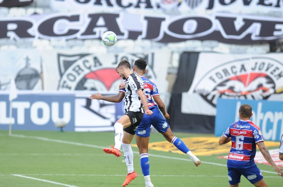 Fotos do duelo entre Atltico e Fortaleza, no Mineiro, em Belo Horizonte, pela 33 rodada do Campeonato Brasileiro