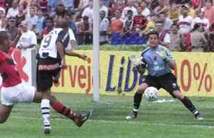 Lutando contra o rebaixamento, o Atltico recebeu o Flamengo no Ipatingo no Brasileiro de 2004 e goleou o rival por 6 a 1. A situao ficou tranquila para o Galo logo no comeo, quando o zagueiro Jnior Baiano foi expulso por cometer falta em Mrcio Mexerica. Na cobrana, Z Antnio abriu o placar. Mexerica, Renato, Wagner e Alex Mineiro (duas vezes) fecharam os gols do Galo. Jean marcou pelo rubro-negro