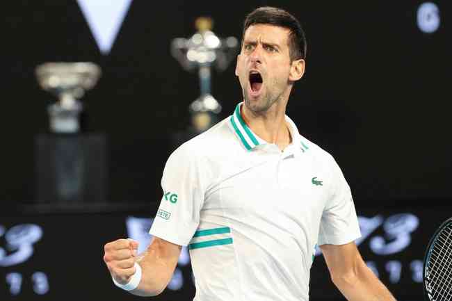Djokovic confirma favoritismo e vai  final em Melbourne 