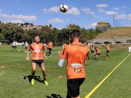 Jogadores do Atlético treinaram na manhã deste domingo, em preparação para jogo contra La Equidad-COL