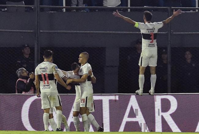 Olimpia (Paraguai) - vaga na fase de grupos